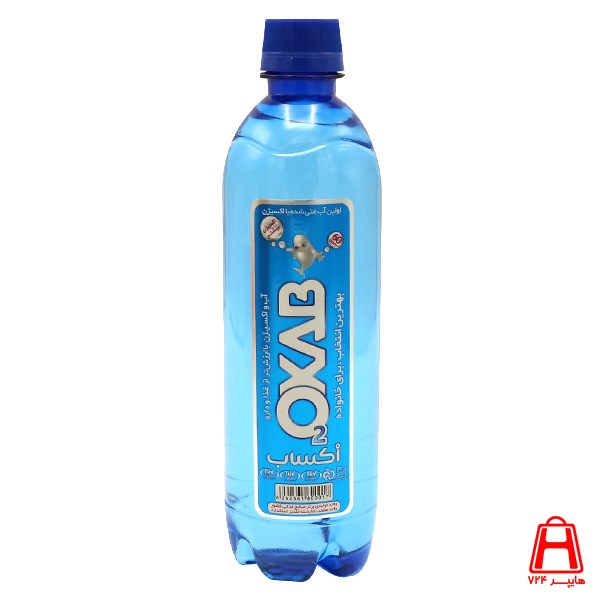 Oxygen enriched water with 0.5 liters of